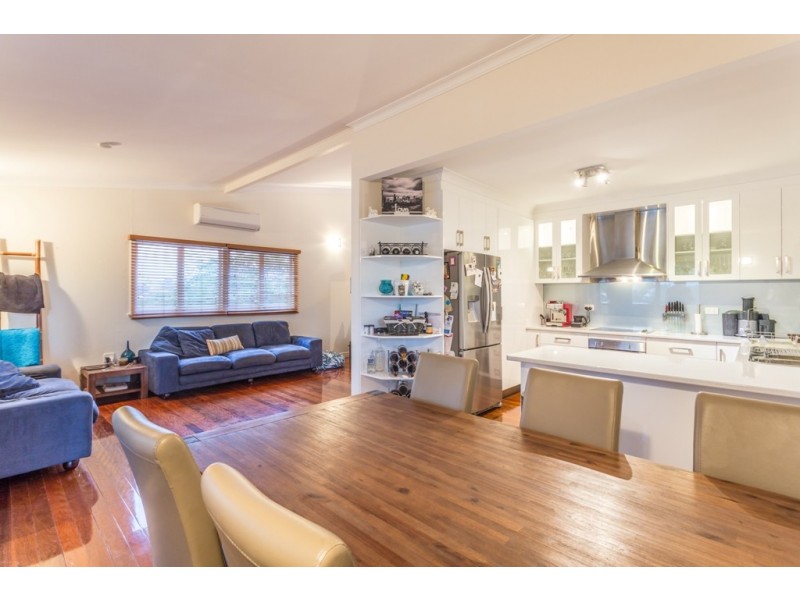 37 Dunedoo Street, Stafford QLD 4053