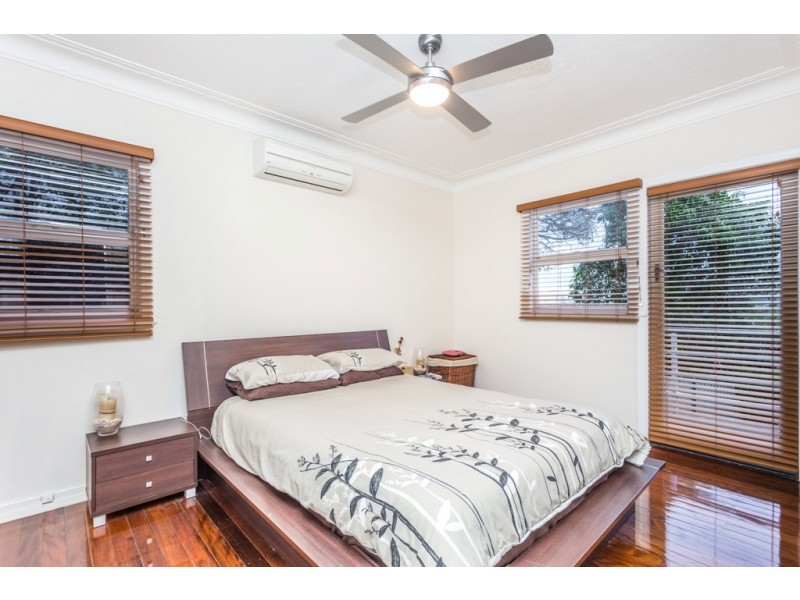 37 Dunedoo Street, Stafford QLD 4053