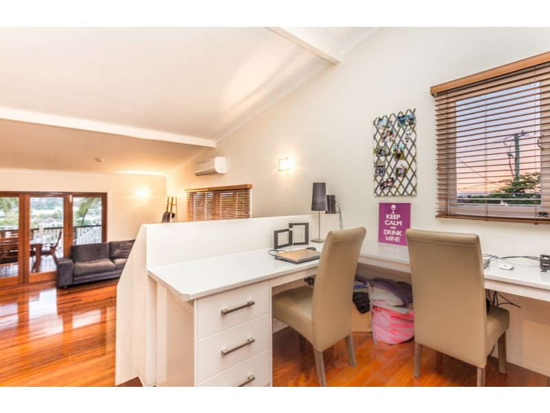 37 Dunedoo Street, Stafford QLD 4053