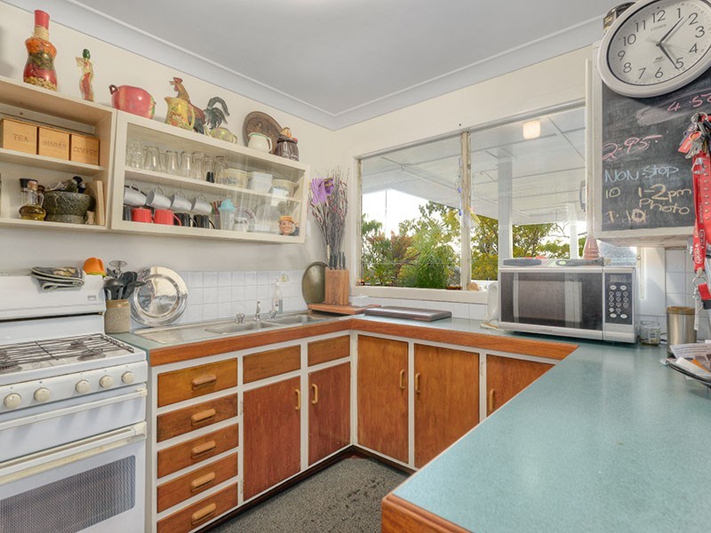 19 Normanton Street, Stafford Heights QLD 4053