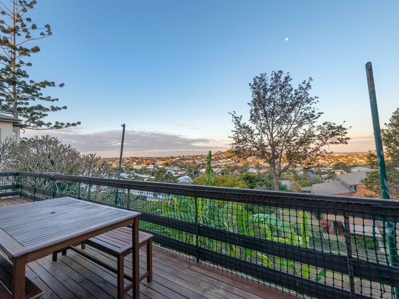 32 Watson Street, Newmarket QLD 4051