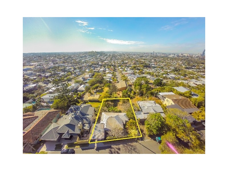 32 Watson Street, Newmarket QLD 4051