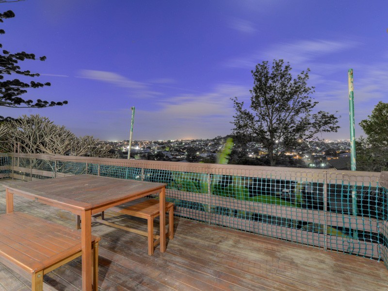 32 Watson Street, Newmarket QLD 4051