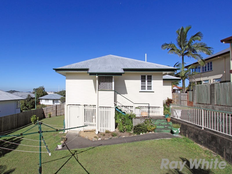 19 Allowrie Street, Stafford QLD 4053