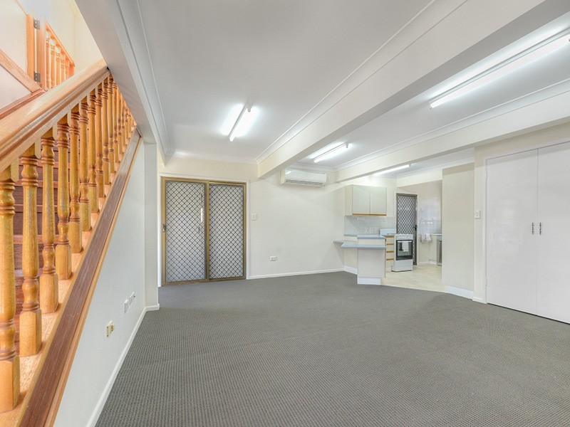 43 Raceview Avenue, Hendra QLD 4011