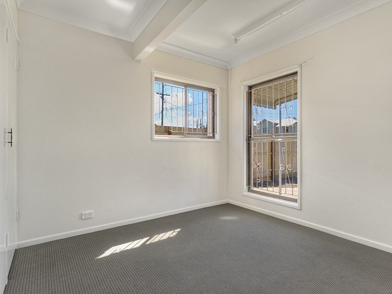 43 Raceview Avenue, Hendra QLD 4011