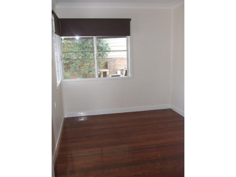 16 Deerdale Street, Stafford Heights QLD 4053