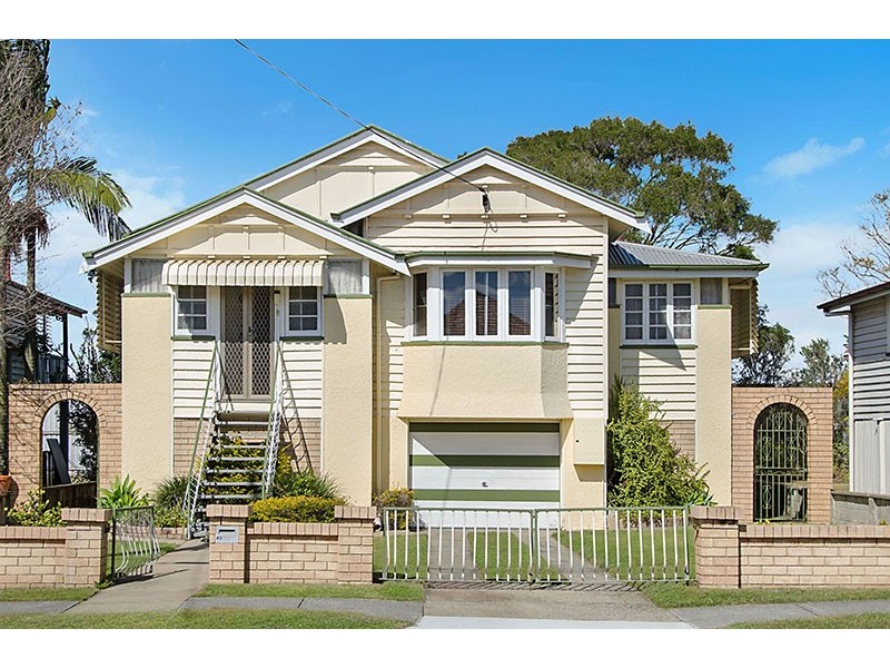 49 Raceview Avenue, Hendra QLD 4011