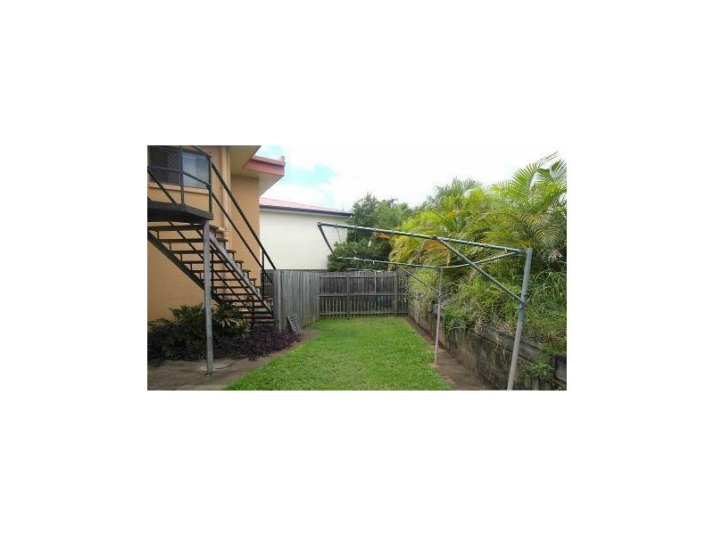 2/39 Collins Street, Clayfield QLD 4011