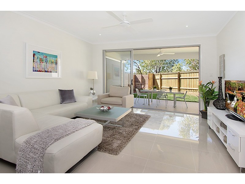 2/96 Glen Kedron Lane, Kedron QLD 4031