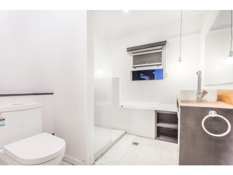 16 Willowie Street, Stafford QLD 4053