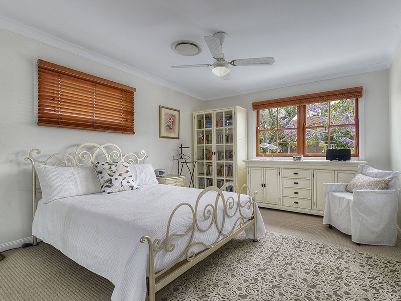 11 Cranmore Street, Red Hill QLD 4059