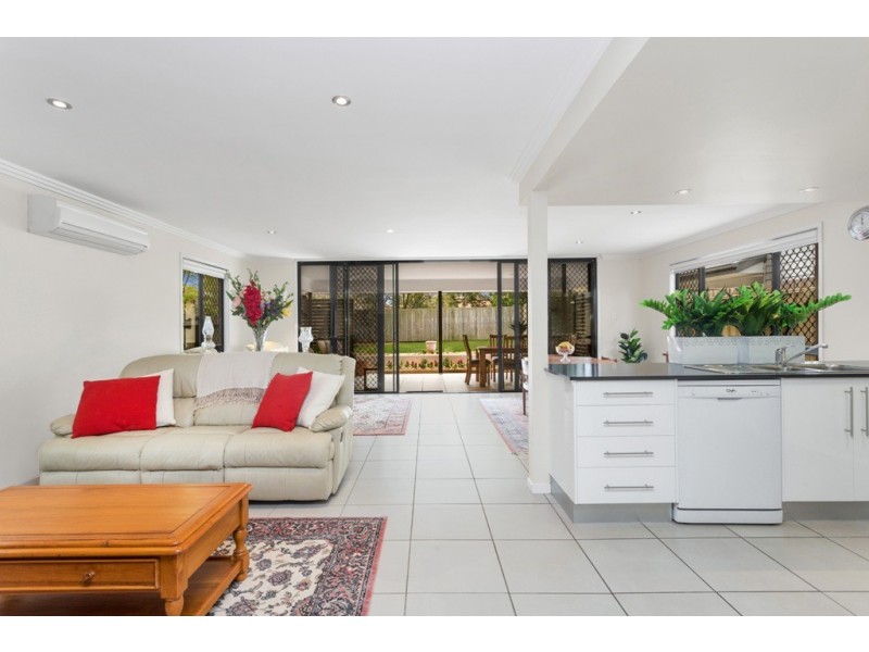 6 Watcombe Street, Wavell Heights QLD 4012