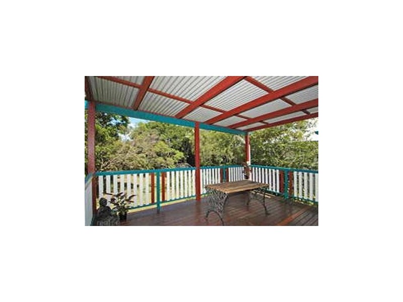 12 Vale Street, Wavell Heights QLD 4012