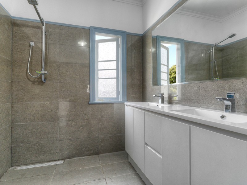 27 Clifford Street, Stafford QLD 4053