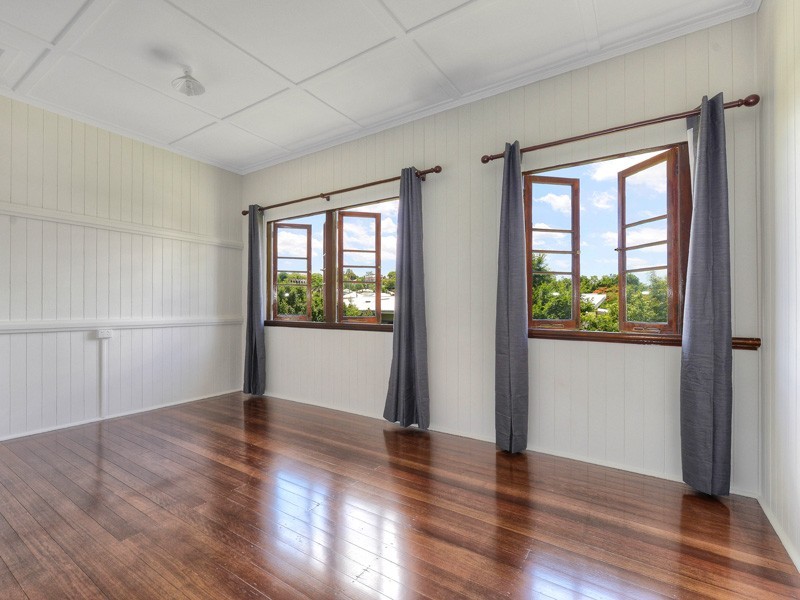 27 Clifford Street, Stafford QLD 4053