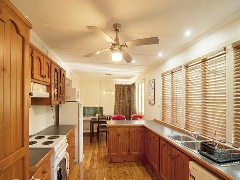 15 Centre Street, Strathpine QLD 4500