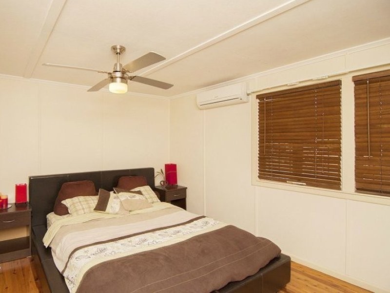 15 Centre Street, Strathpine QLD 4500