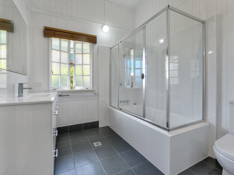 27 Mein Street, Hendra QLD 4011