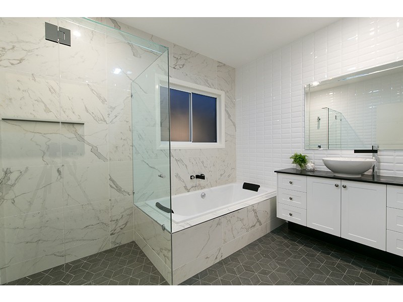 137 Manson Road, Hendra QLD 4011