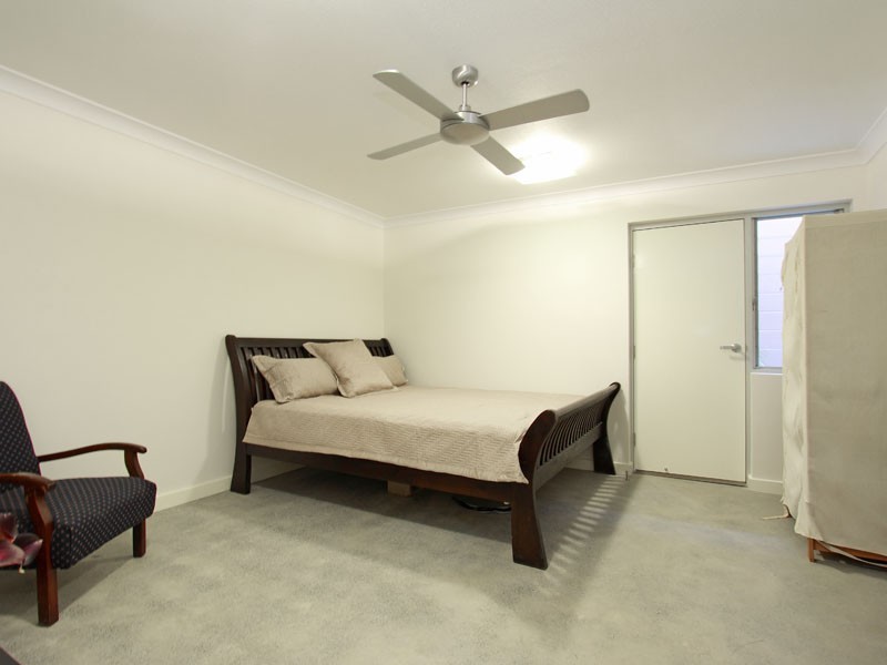 Flat 1/31 Crown Street, Bardon QLD 4065