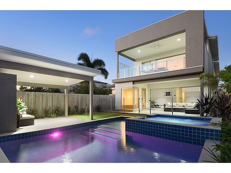 59 Raceview Avenue, Hendra QLD 4011