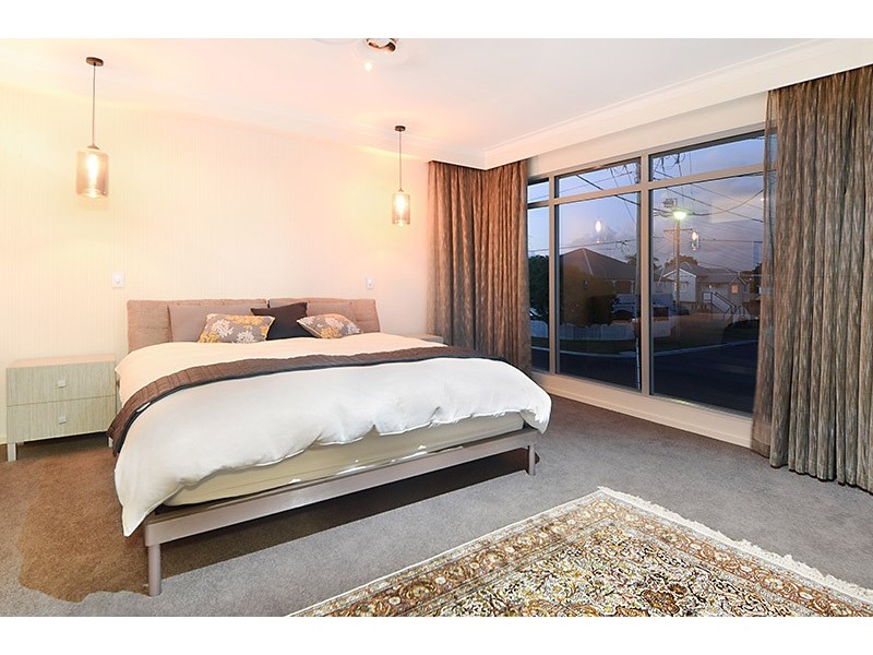 59 Raceview Avenue, Hendra QLD 4011