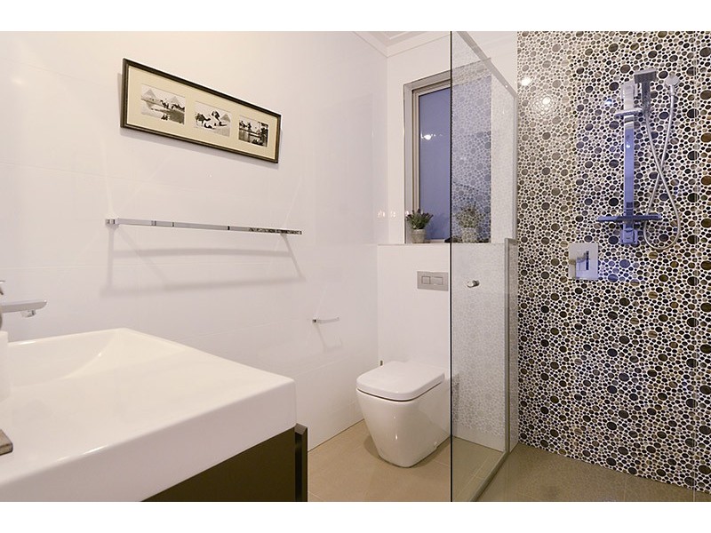 59 Raceview Avenue, Hendra QLD 4011