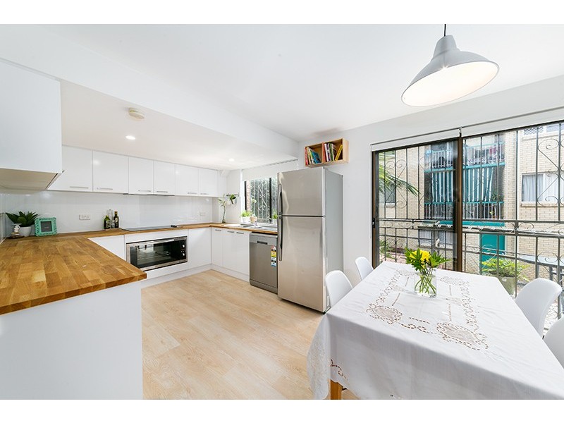 1/64 Norman Drive, Chermside QLD 4032