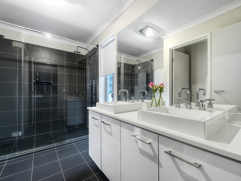 26 Yallamurra Street, The Gap QLD 4061