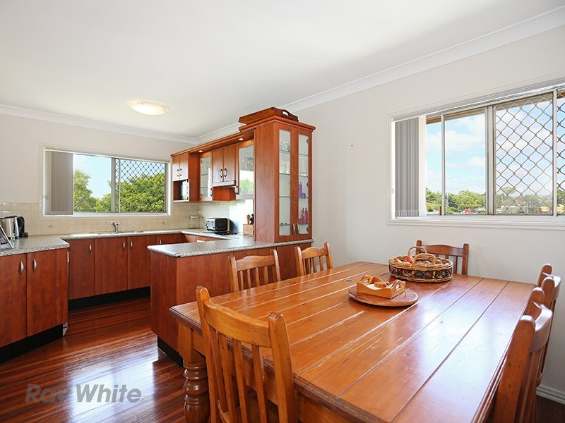 27 Maundrell Terrace, Chermside West QLD 4032