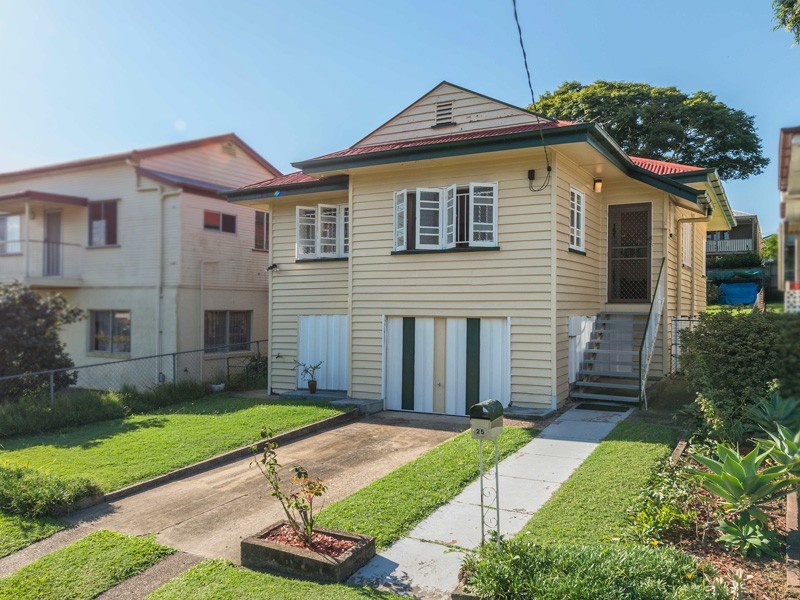 25 Stirling Street, Gordon Park QLD 4031