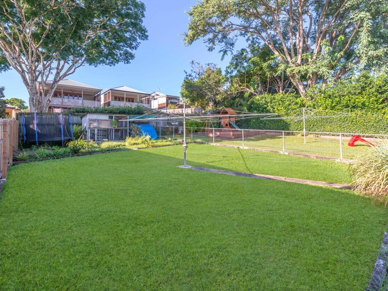 25 Stirling Street, Gordon Park QLD 4031