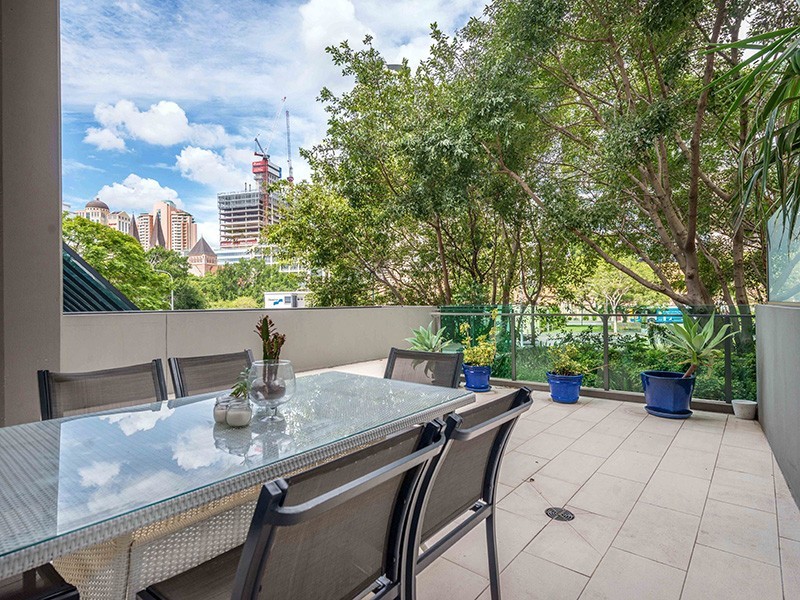 002/107-109 Astor Terrace, Spring Hill QLD 4000
