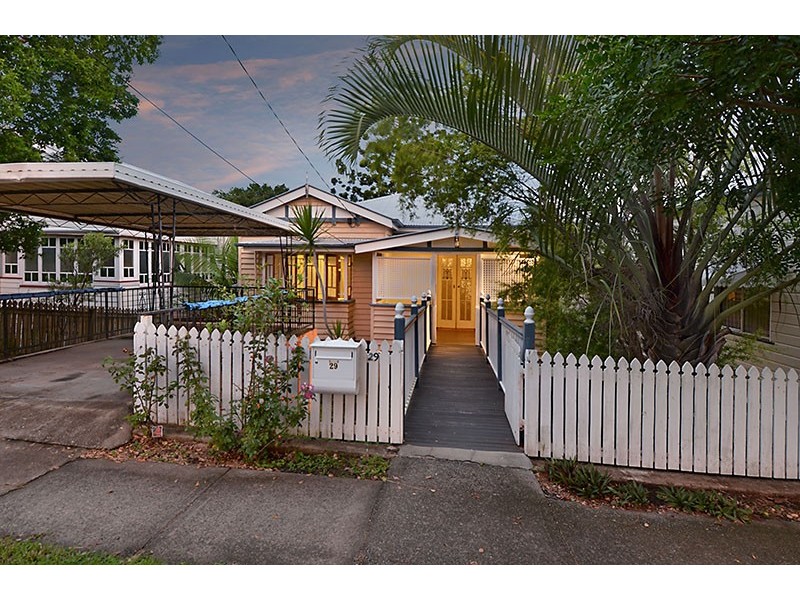 29 Tenth Avenue, Windsor QLD 4030