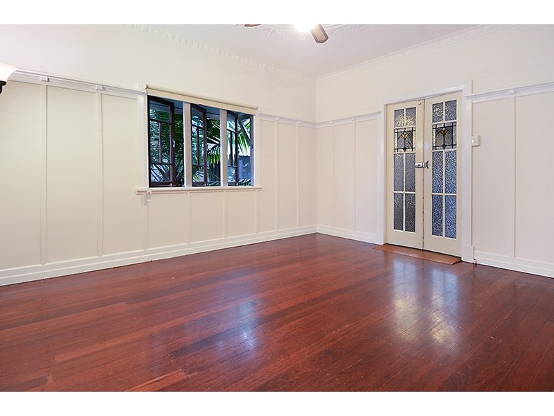 29 Tenth Avenue, Windsor QLD 4030