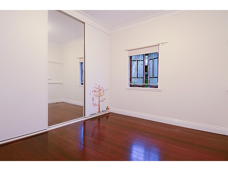 29 Tenth Avenue, Windsor QLD 4030