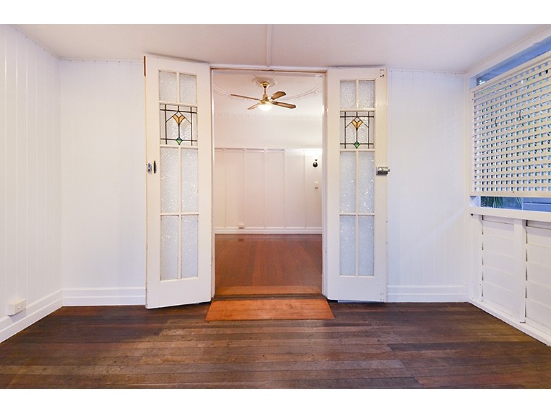 29 Tenth Avenue, Windsor QLD 4030