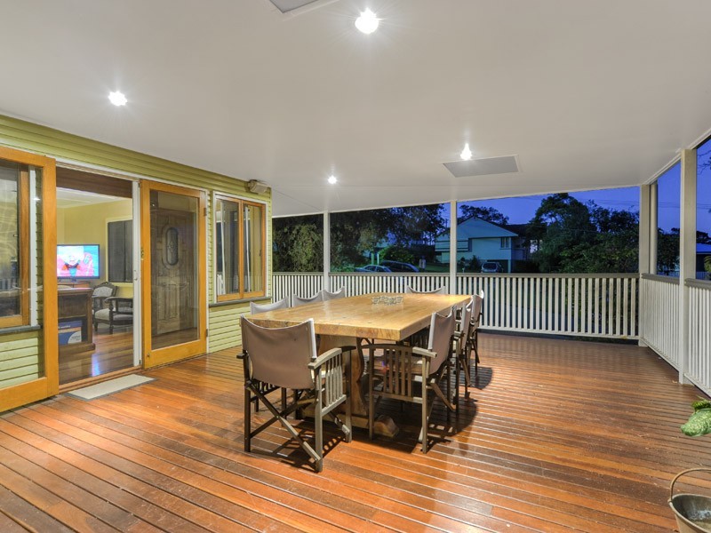 8 Dorkay Street, Stafford Heights QLD 4053