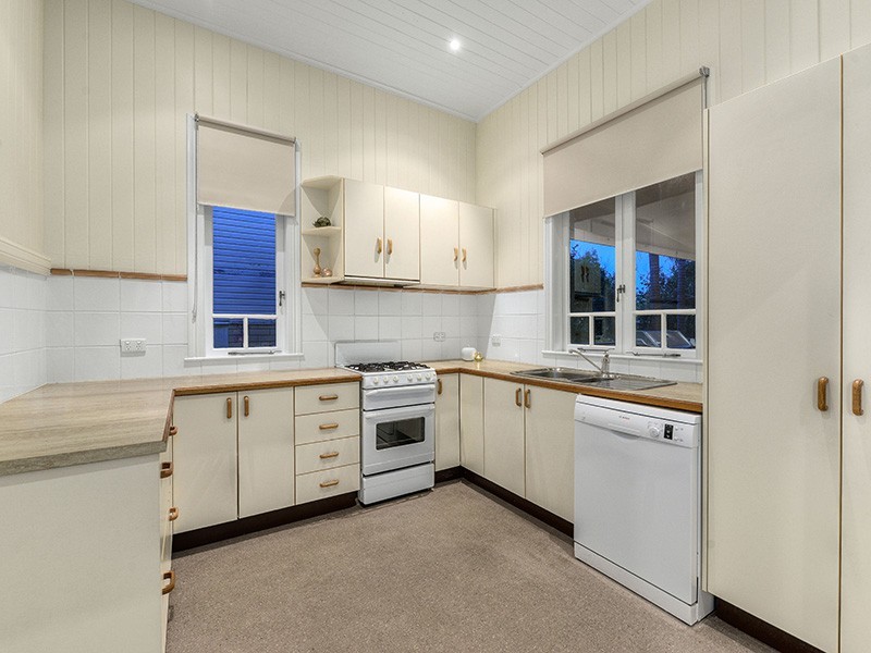 15 Fifth Avenue, Wilston QLD 4051