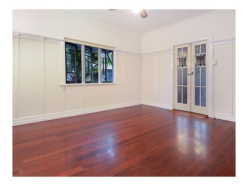 29 Tenth Avenue, Windsor QLD 4030