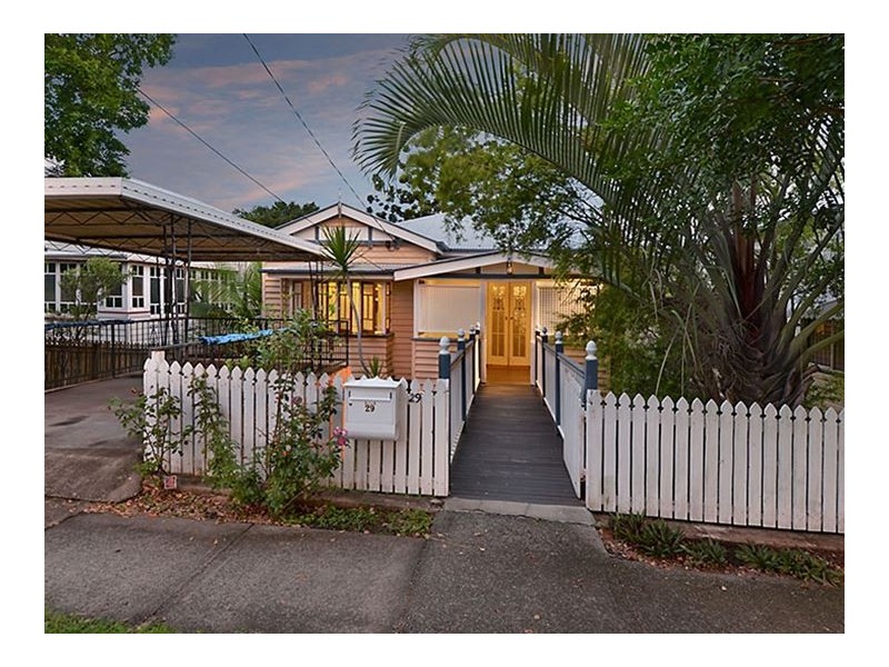 29 Tenth Avenue, Windsor QLD 4030