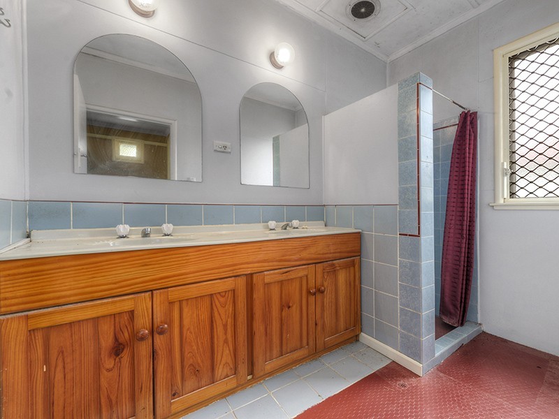 8 Wilgarning Street, Stafford Heights QLD 4053