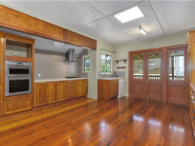 33 Thuruna Street, Stafford QLD 4053