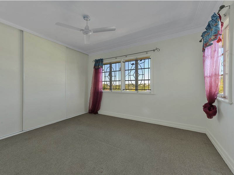 33 Thuruna Street, Stafford QLD 4053