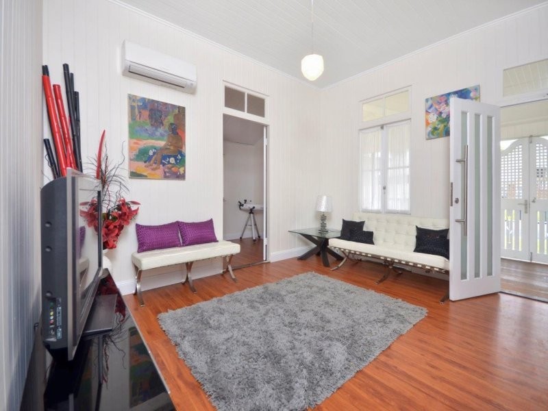 27 School Street, Hendra QLD 4011