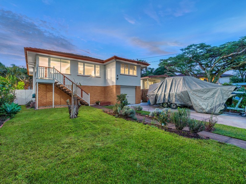 17 Caronga Street, Wavell Heights QLD 4012