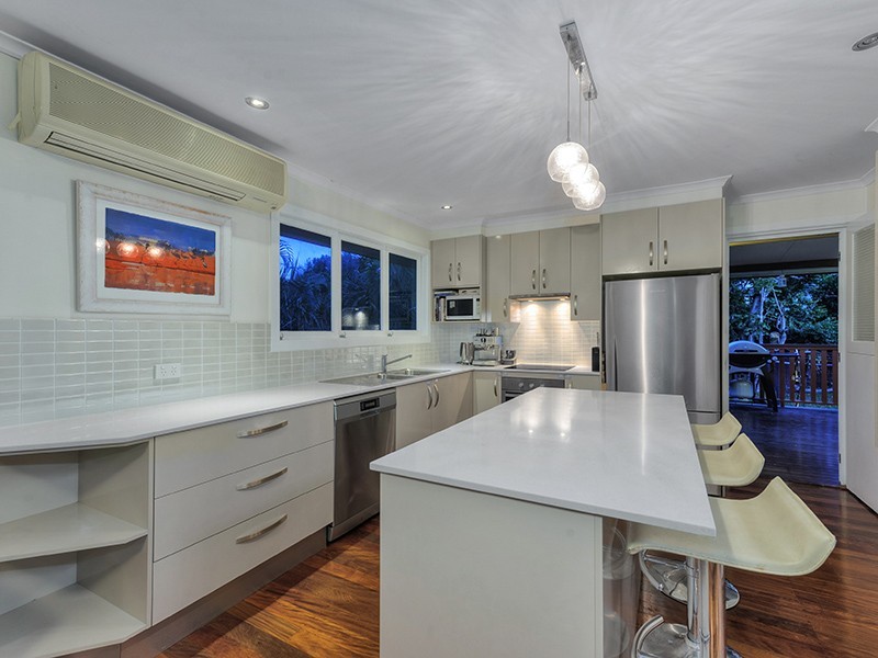 17 Caronga Street, Wavell Heights QLD 4012