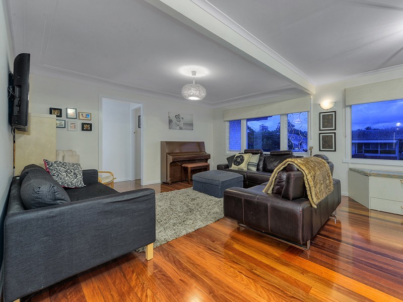 17 Caronga Street, Wavell Heights QLD 4012