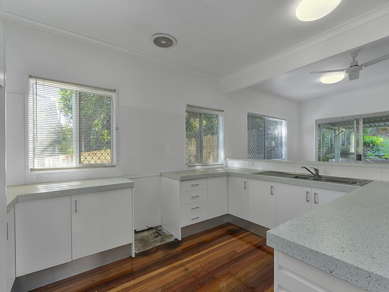 79 Lizzie Street, Bardon QLD 4065